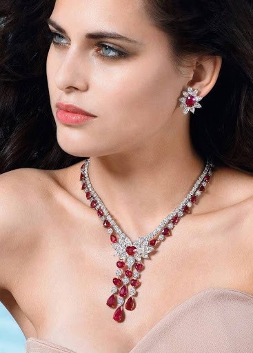 rubi pendant diamond necklace